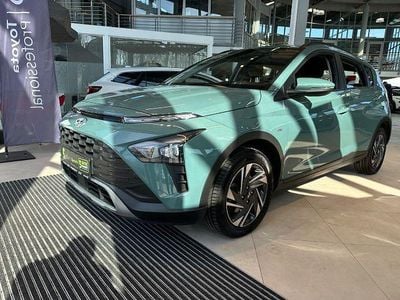 Gebraucht Hyundai Bayon Trend 101 PS (74 kW) 2023 Mangrove green / mic SUV