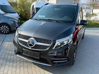 Usata Mercedes V300 AMG line 237 CV (174 kW) 2022 Grigio Monovolume