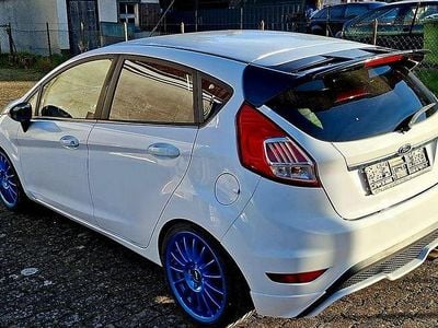 Weiß Gebraucht 2017 Ford Fiesta Trend Kleinwagen | 6.999 € (Fairer Preis)