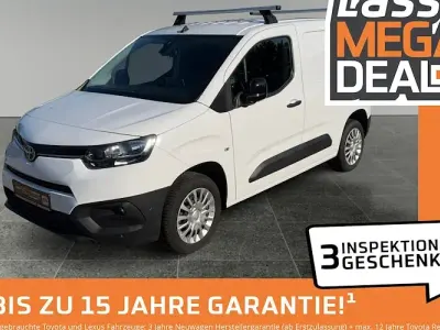 Gebraucht Toyota Proace City City 102 PS (75 kW) 2023 Ice white Van / Kleinbus