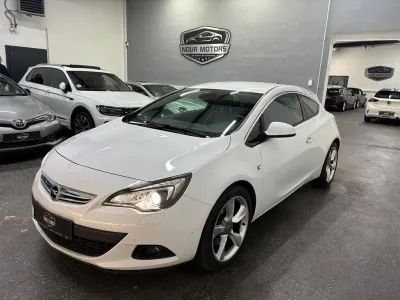 Gebraucht Opel Astra GTC Innovation 140 PS (102 kW) 2014 Weiß