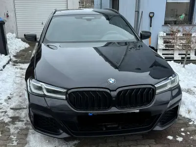 Gebraucht BMW 530 M Sport 245 PS (180 kW) 2023 Schwarz Kombi
