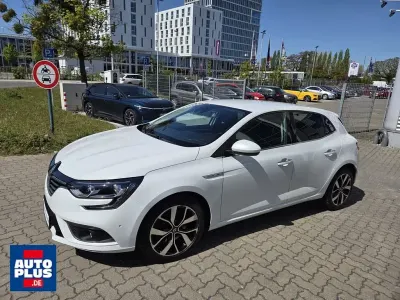 Gebraucht Renault Mégane Bose Edition 159 PS (116 kW) 2019 Weiß Limousine