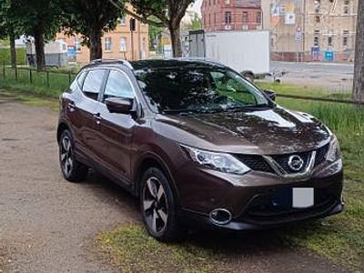 Gebraucht Nissan Qashqai N-Connecta 163 PS (119 kW) 2015 Braun SUV