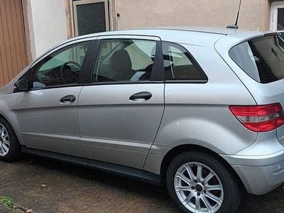 Gebraucht Mercedes B180 109 PS (80 kW) 2008 Grau Van / Kleinbus
