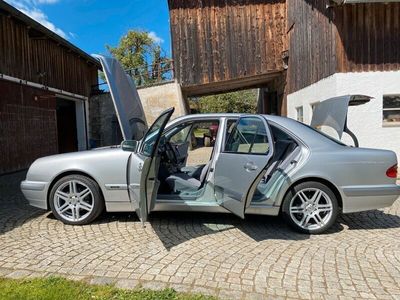 Mercedes E220