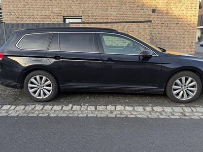 Gebraucht VW Passat Comfortline 150 PS (110 kW) 2015 Schwarz Kombi