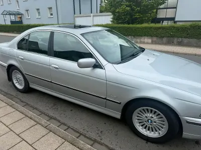 Gebraucht BMW 520 150 PS (110 kW) 1999 Silber Limousine