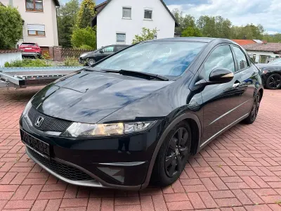 Käytetty Honda Civic Sport 100 HP (73 kW) 2011 Musta Sedan