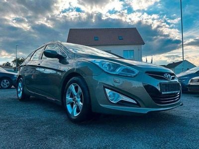 Gebraucht Hyundai i40 Edition 135 PS (99 kW) 2014 Beige Limousine