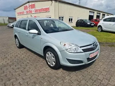 Gebraucht Opel Astra Energy 116 PS (85 kW) 2009 Weiß Limousine