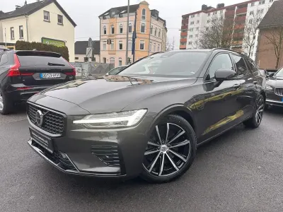 Gebraucht Volvo V60 Plus 398 PS (292 kW) 2022 Particular grey Kombi