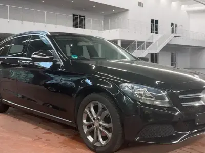 Second-hand Mercedes C180 Avantgarde 156 CP (114 kW) 2015 Negru Berlinǎ