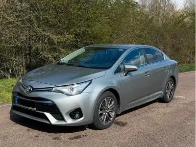 Gebraucht Toyota Avensis Edition-S 147 PS (108 kW) 2016 Silber Limousine