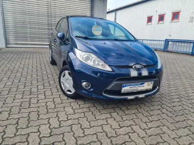 Gebraucht Ford Fiesta Titanium 82 PS (60 kW) 2011 Blau Limousine