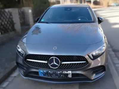 Gebraucht Mercedes A200 Style 163 PS (119 kW) 2019 Grau Limousine