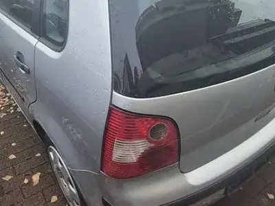 Gebraucht VW Polo Trendline 64 PS (47 kW) 2002 Silber Kleinwagen