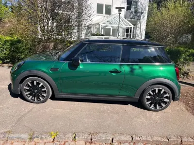 Gebraucht Mini Cooper Classic 136 PS (100 kW) 2021 Grün Kleinwagen