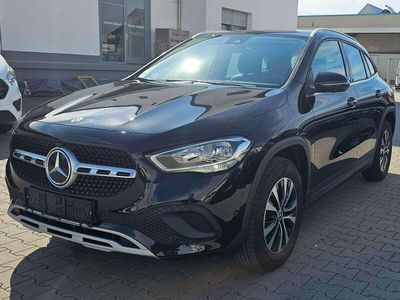 Gebraucht Mercedes GLA200 150 PS (110 kW) 2022 Kosmosschwarz  metalliclack SUV