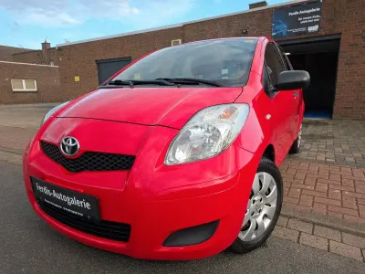 Gebraucht Toyota Yaris Cool 69 PS (50 kW) 2009 Rot Kleinwagen