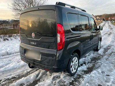 Braun Gebraucht 2015 Fiat Doblò Van / Kleinbus | 7.499 € (Fairer Preis)