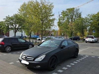 Begagnad Mercedes CLS280 231 HK (169 kW) 2009 Röd Sportkupé
