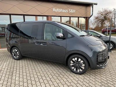 Usata Hyundai Staria Signature 177 CV (130 kW) 2022 Grigio Monovolume