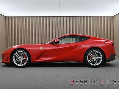 Gebraucht Ferrari 812 799 PS (587 kW) 2019 Rot