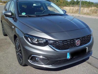 Grau Gebraucht 2020 Fiat Tipo Lounge Kombi | 15.950 € (Teuer)