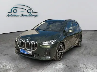 Gebraucht BMW 218 Active Tourer M Sport 136 PS (100 kW) 2025 Grünkeine angabe Van / Kleinbus
