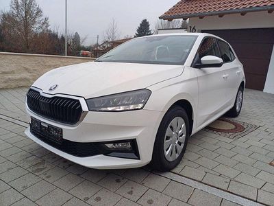 Weiß Neu 2025 Skoda Fabia Essence Limousine | 17.250 € (Guter Preis)