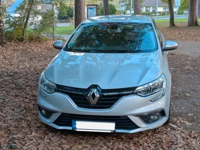 Gebraucht Renault Mégane Intens 132 PS (97 kW) 2016 Grau Limousine