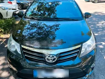 Gebraucht Toyota Avensis T2 150 PS (110 kW) 2013 Schwarz Kombi