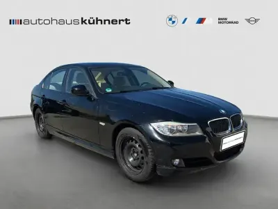 Gebraucht BMW 318 Comfort Edition 143 PS (105 kW) 2010 Schwarz Limousine