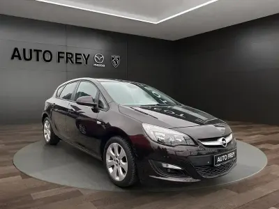 Usata Opel Astra Energy 140 CV (102 kW) 2014 Marrone Berlina