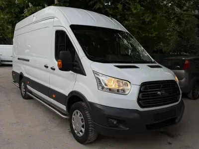 Second-hand Ford Transit 140 CP (102 kW) 2018 Alb Monovolum