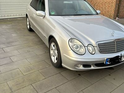 gebraucht Mercedes E200 Classic