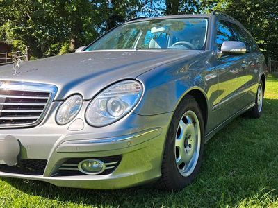 Mercedes E320