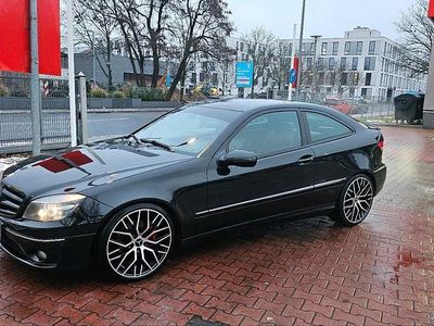 Gebraucht Mercedes CLC230 204 PS (150 kW) 2009 Schwarz Kleinwagen