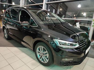 Neu VW Touran Comfortline 150 PS (110 kW) 2026 Schwarz Van / Kleinbus