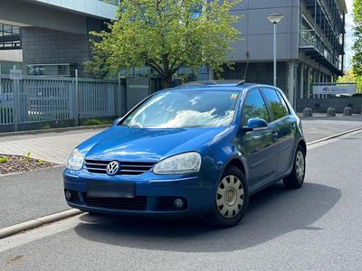 Second-hand VW Golf V 102 CP (75 kW) 2007 Albastru Berlinǎ