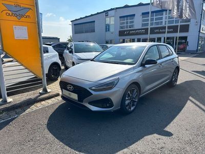 Silber Gebraucht 2024 Hyundai i30 Advantage Limousine | 23.800 € (Fairer Preis)