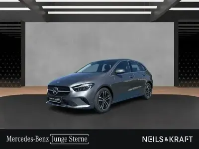 Używany Mercedes B200 Progressive 163 KM (119 kW) 2025 Szary Minivan