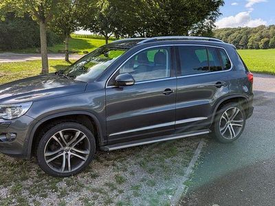 Grau Gebraucht 2009 VW Tiguan Sportline SUV | 10.000 € (Etwas zu teuer)