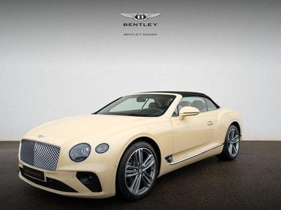 Gebraucht Bentley Continental GT Convertible Mulliner 551 PS (405 kW) 2024 Gelb Cabrio