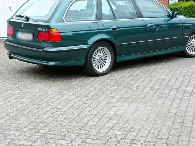 Gebraucht BMW 528 190 PS (139 kW) 1997 Grün Kombi