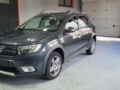 Gebraucht Dacia Sandero Prestige 90 PS (66 kW) 2019 Grau Limousine