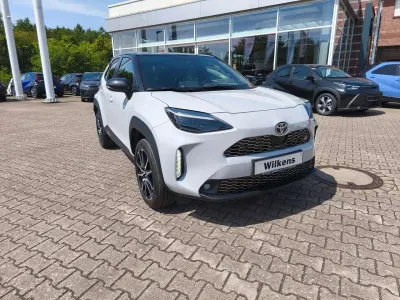 Gebraucht Toyota Yaris Cross Team 116 PS (85 kW) 2022 Super white 2 SUV