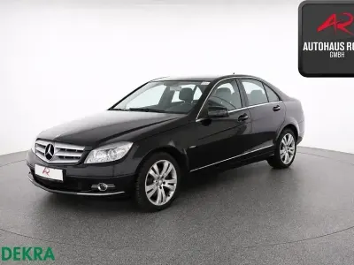 Gebraucht Mercedes C220 Avantgarde 170 PS (125 kW) 2011 Obsidianschwarz Limousine
