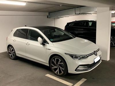 Gebraucht VW Golf VII Style 150 PS (110 kW) 2021 Weiß Kleinwagen